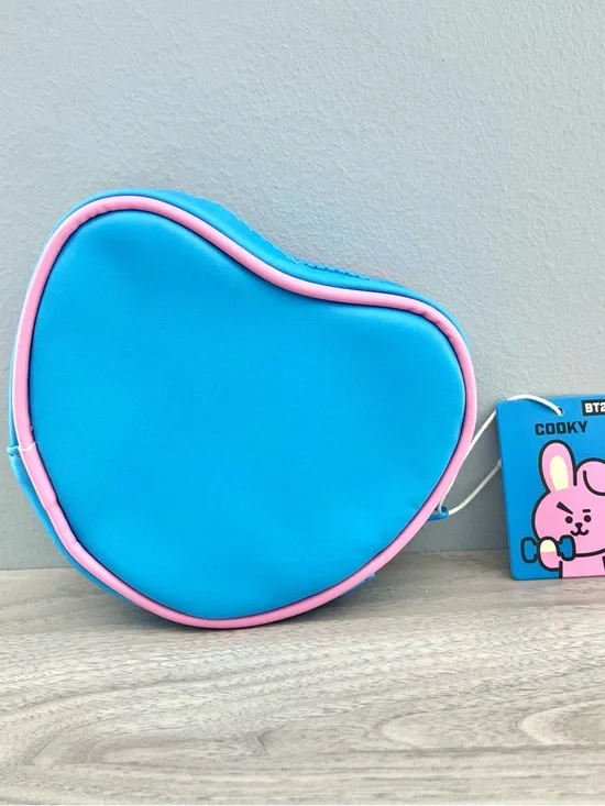 BTS BT21 Mini Heart Shaped Accessories/Makeup Bag - COOKY (Jungkook) - Picture 2 of 4